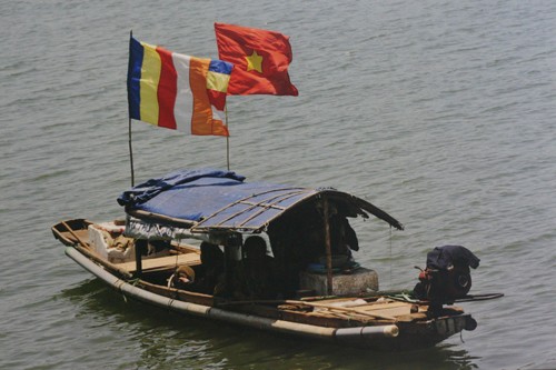 A glimpse of Vietnam through photo exhibition - ảnh 1